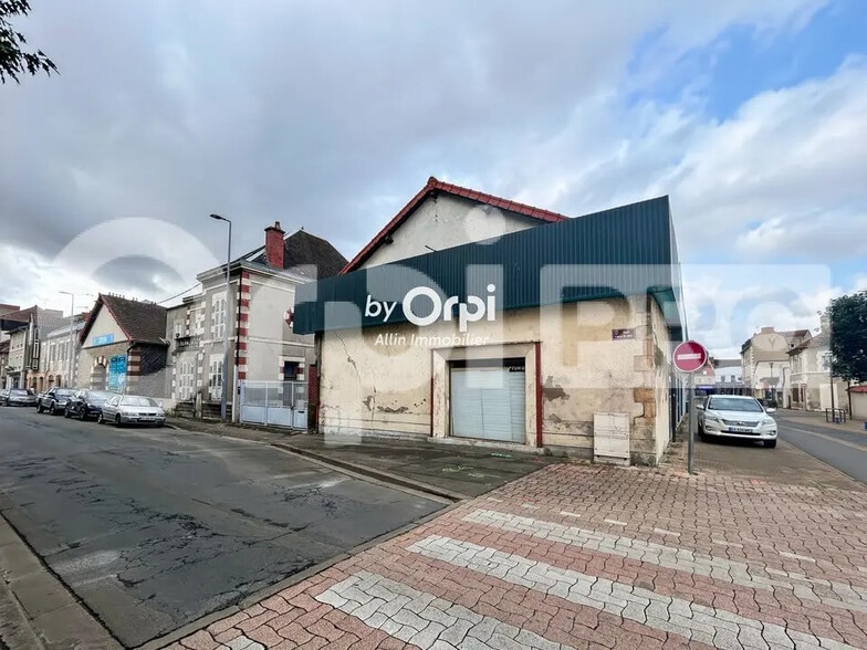 Local d'activités dans Montluçon à vendre - Photo de l’immeuble – Image 3 sur 10