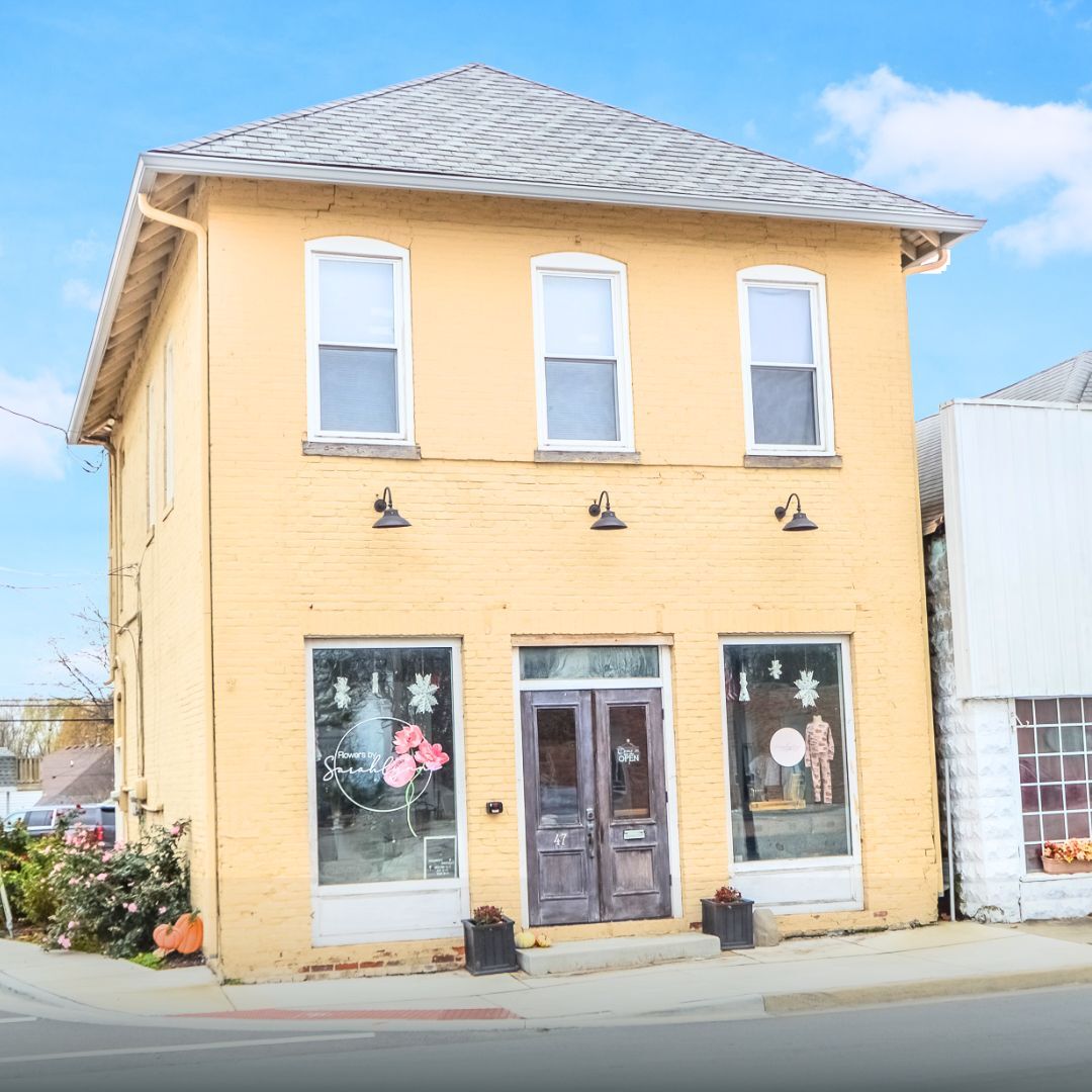 47 E Main St, New Palestine, IN à vendre Photo de l’immeuble– Image 1 sur 25