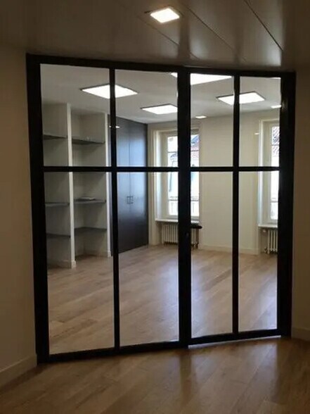 Bureau dans Lyon à louer - Photo de l’immeuble – Image 3 sur 9