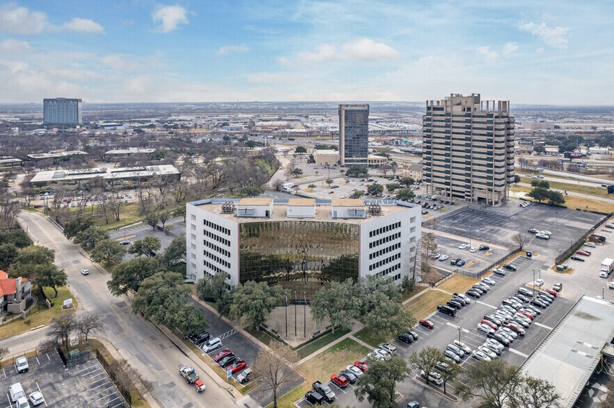 7929 Brookriver Dr, Dallas, TX à vendre - Aérien – Image 3 sur 27