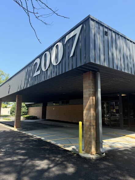 2007 N Capitol Ave, Indianapolis, IN à vendre - Photo de l’immeuble – Image 3 sur 14