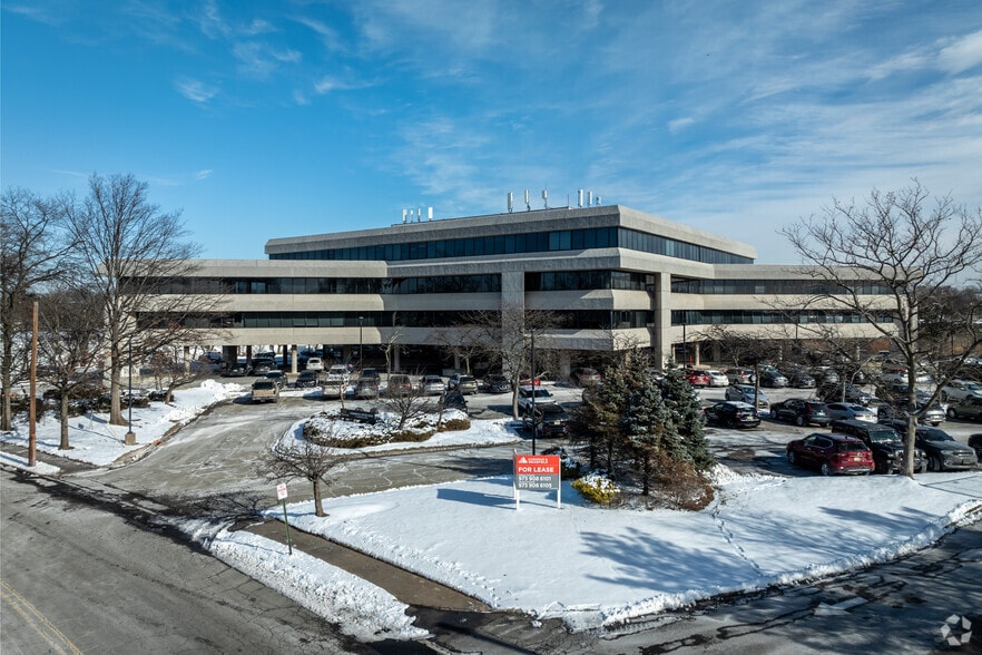 20 Commerce Dr, Cranford, NJ à louer - Photo principale – Image 2 sur 32