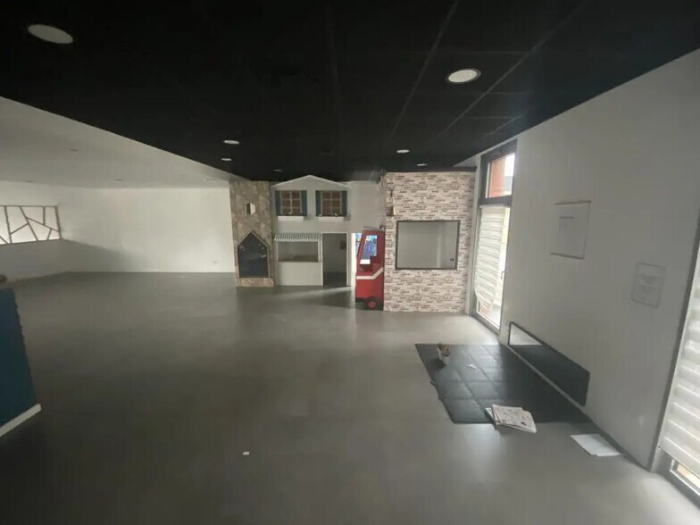 Bureau dans Pérenchies à louer - Photo intérieure – Image 3 sur 5