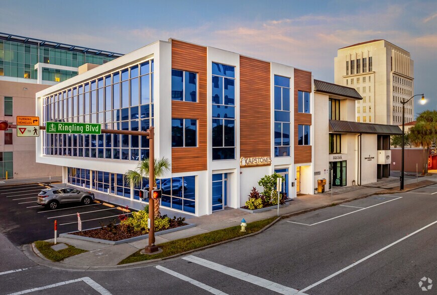 2080 Ringling Blvd, Sarasota, FL à louer - Photo principale – Image 1 sur 17