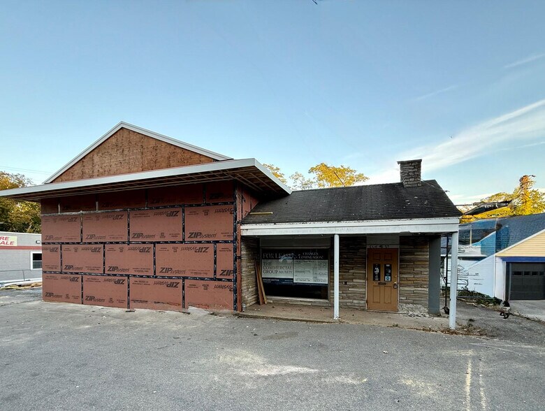 46 Elm St, Amesbury, MA à louer - Photo de l’immeuble – Image 2 sur 15