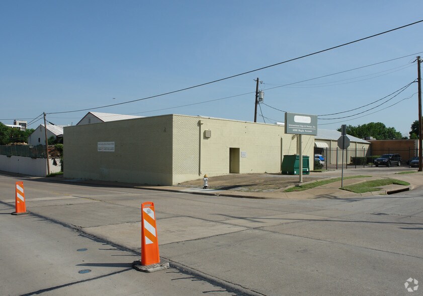 6300 Maple Ave, Dallas, TX à louer - Photo principale – Image 1 sur 3