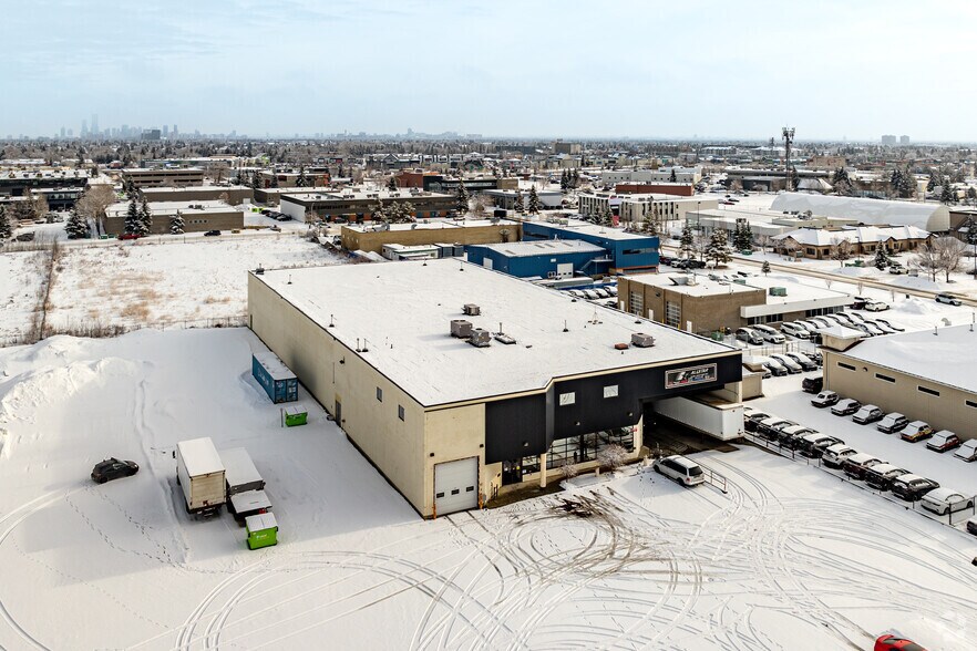 10331 176th St NW, Edmonton, AB à vendre - Photo de l’immeuble – Image 1 sur 6