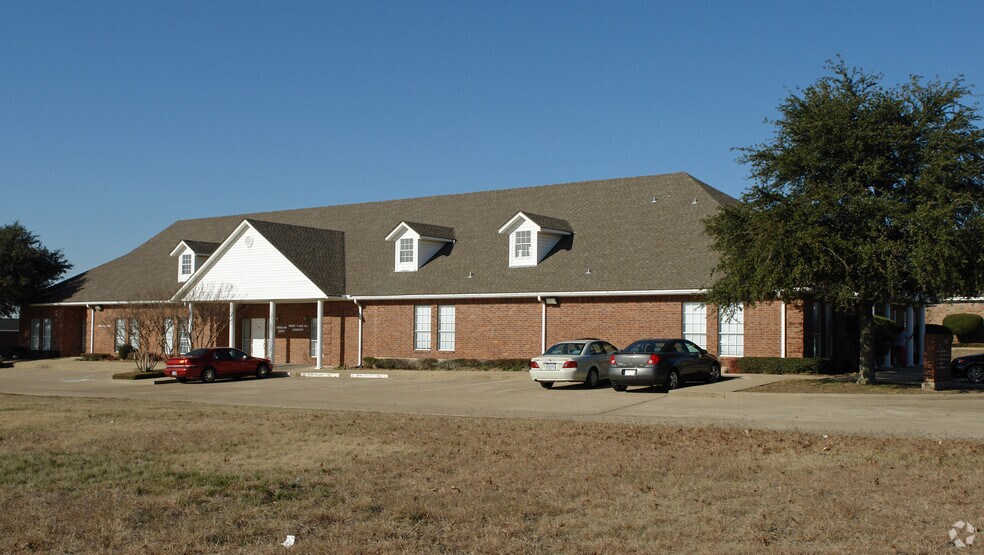 2707 Bolton Boone Dr, DeSoto, TX à vendre - Photo de l’immeuble – Image 3 sur 14