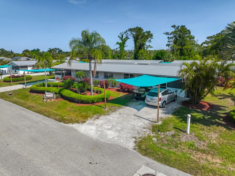 602 Harvard St, Englewood, FL à vendre - Photo de l’immeuble – Image 2 sur 15