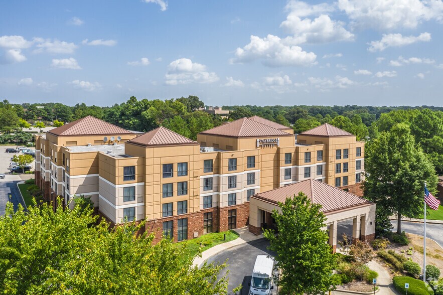 1070 Ridge Lake Blvd, Memphis, TN à vendre - Photo principale – Image 1 sur 6