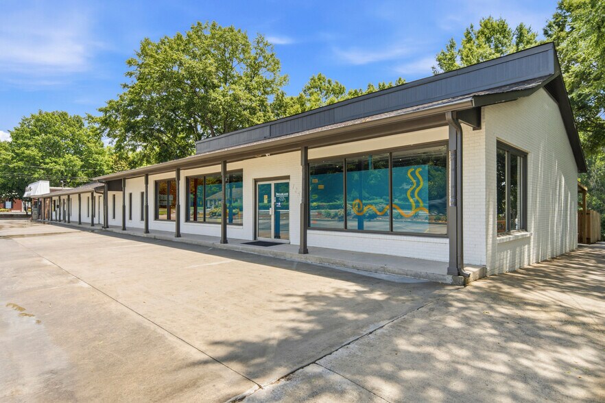 125-145 E Georgia Ave, Fayetteville, GA à vendre - Photo de l’immeuble – Image 2 sur 76