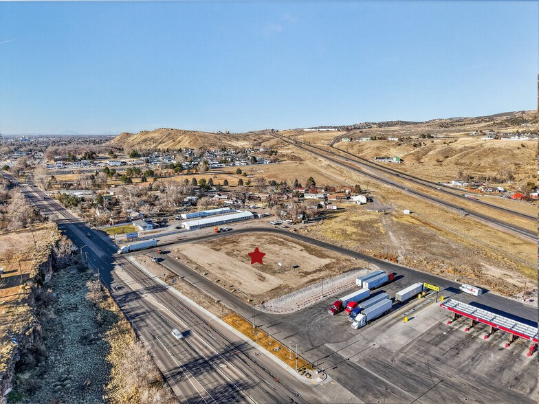 3300 S 5th Ave, Pocatello, ID à louer - Photo de l’immeuble – Image 2 sur 12