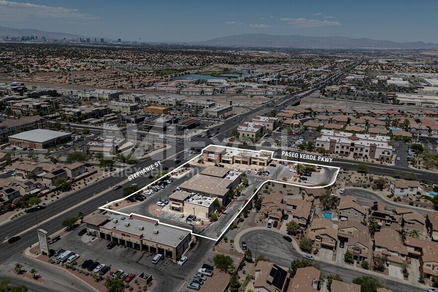 90 S Stephanie St, Henderson, NV à louer - Photo de l’immeuble – Image 2 sur 10