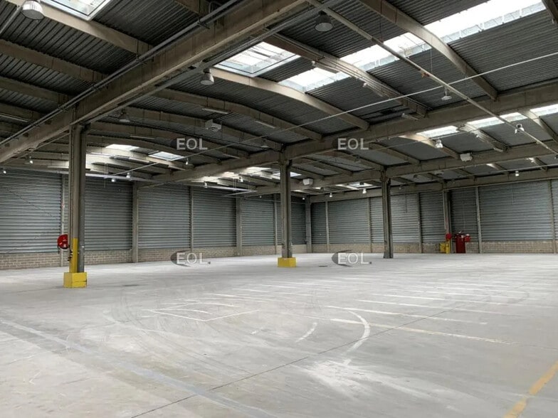 Industriel/Logistique dans Sucy-en-Brie à louer - Photo intérieure – Image 2 sur 7