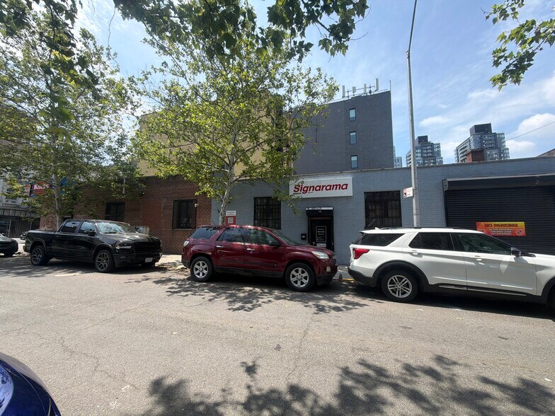 2515 3rd Ave, Bronx, NY à vendre - Photo de l’immeuble – Image 3 sur 4
