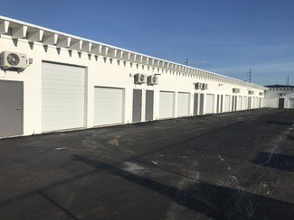 Plus de détails pour 1211 Okeechobee Rd, West Palm Beach, FL - Local d'activités à louer