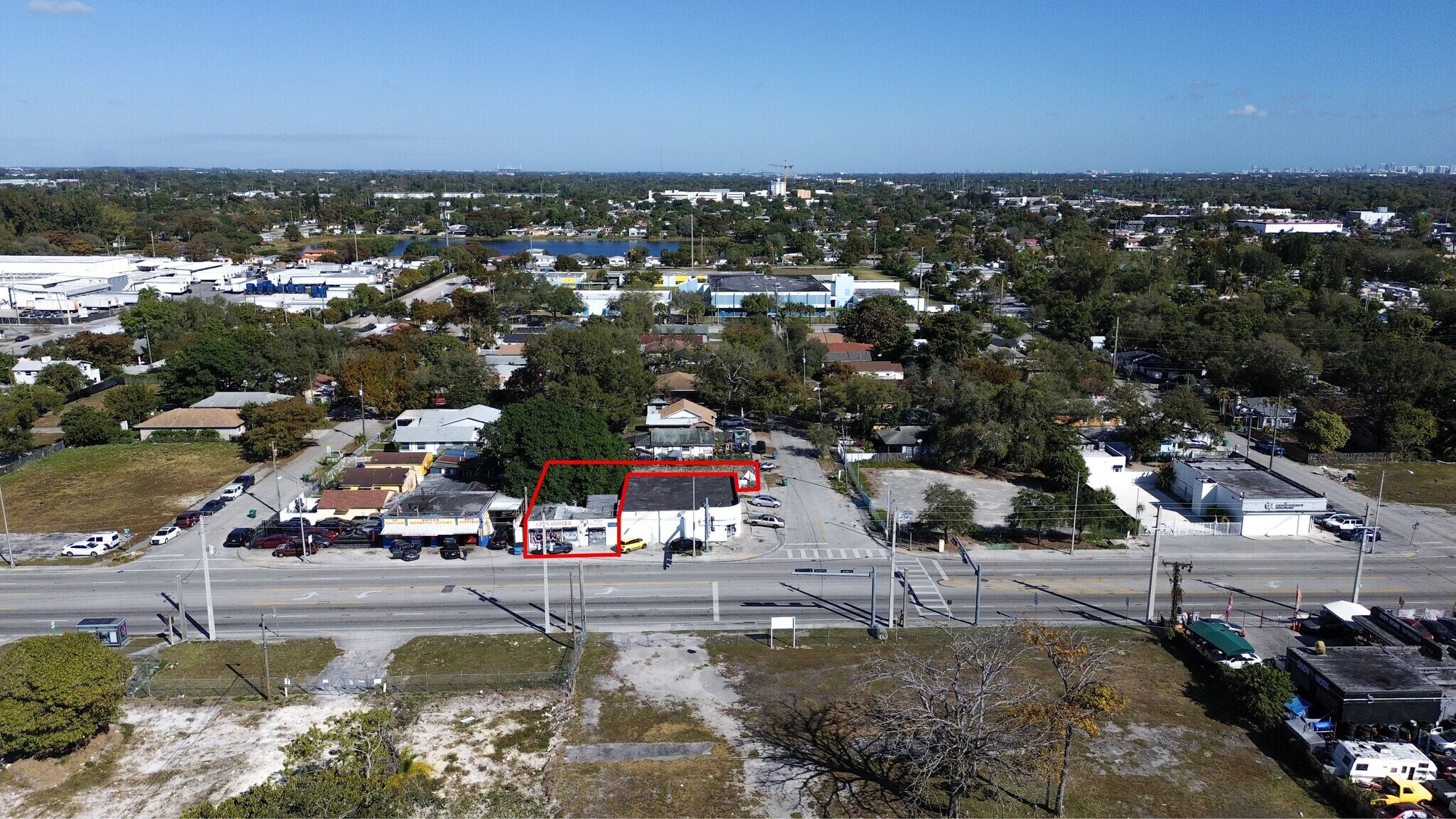 1067 Nw 79th St and 7920 Nw 10th portefeuille de 2 biens à vendre sur LoopNet.fr Photo principale– Image 1 sur 19