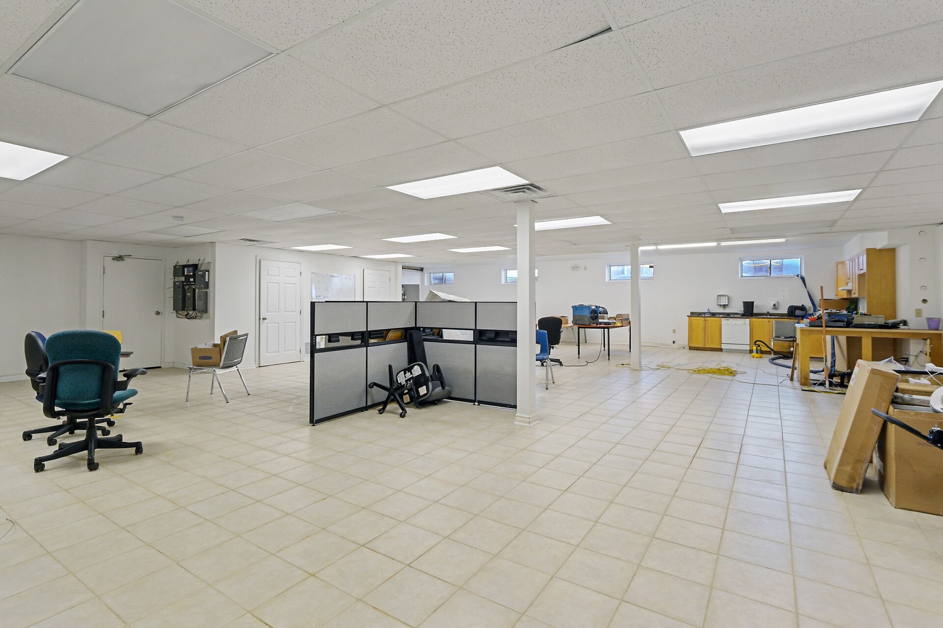 100-130 Industrial Av, Carleton Place, ON à louer Photo de l’immeuble– Image 1 sur 1
