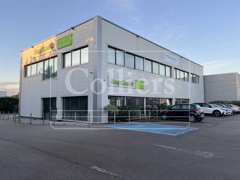 Local commercial dans Éguilles à louer - Photo de l’immeuble – Image 1 sur 7