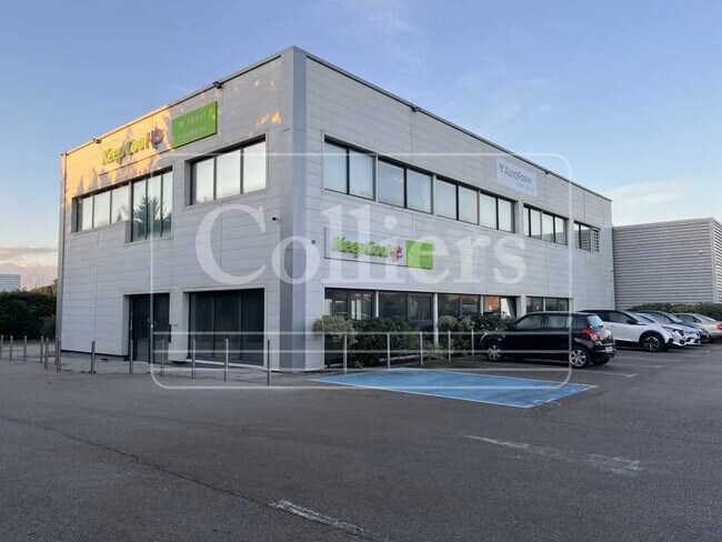 Plus de détails pour Local commercial à louer