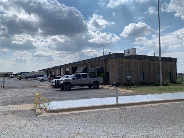 1201 E Loomis Rd, Weatherford, OK à louer - Photo de l’immeuble – Image 3 sur 4
