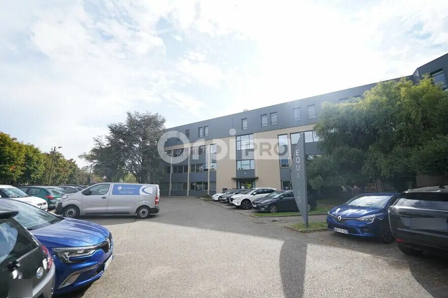 Bureau dans Écully à louer - Photo de l’immeuble – Image 3 sur 21