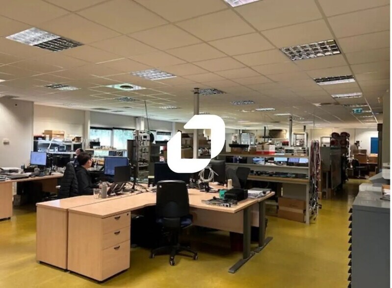 Bureau dans Voiron à vendre - Photo de l’immeuble – Image 3 sur 5