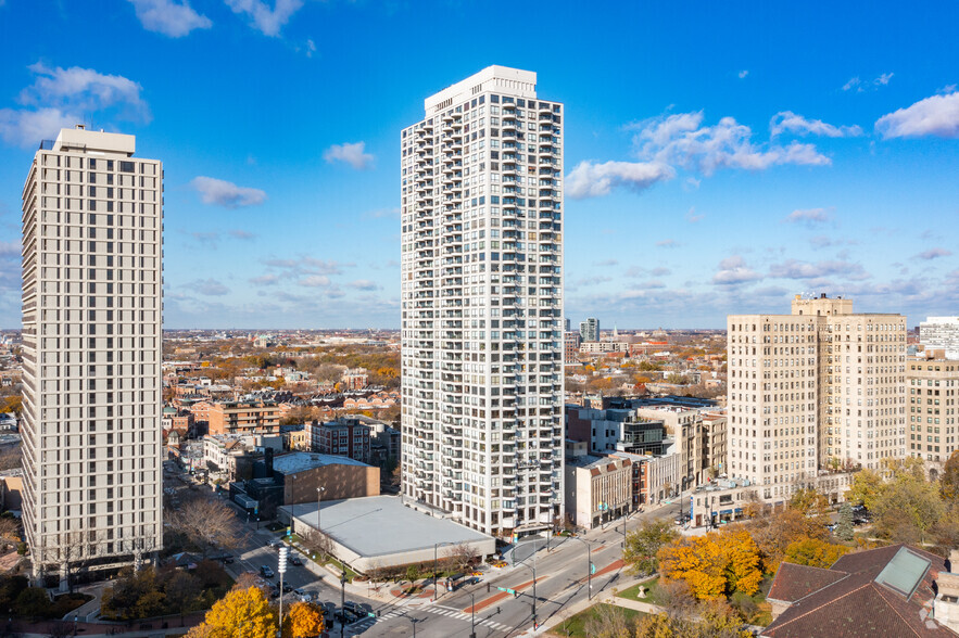 2020 N Lincoln Park West, Chicago, IL à vendre - Photo principale – Image 3 sur 5