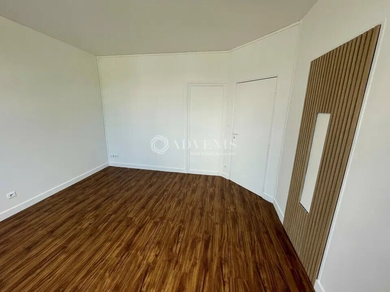 Bureau dans Vierzon à louer - Photo intérieure – Image 2 sur 5