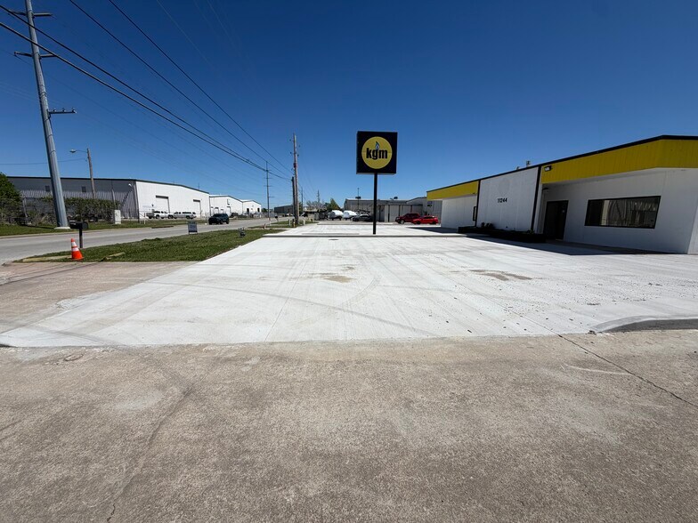 11244 E 55th Pl, Tulsa, OK à louer - Photo de l’immeuble – Image 2 sur 25
