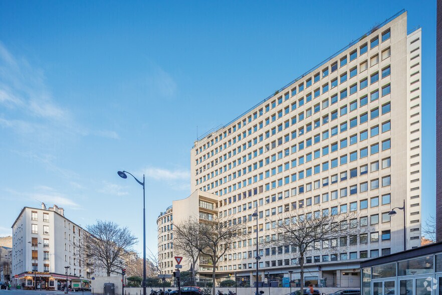 Bureau dans Paris à louer - Photo de l’immeuble – Image 2 sur 10