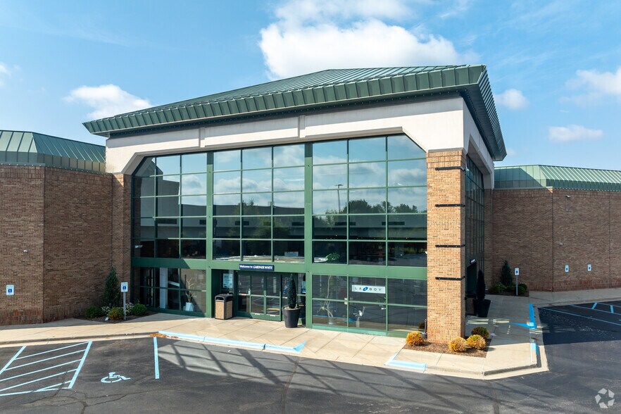 6500 14 Mile Rd, Warren, MI à louer - Photo principale – Image 1 sur 7