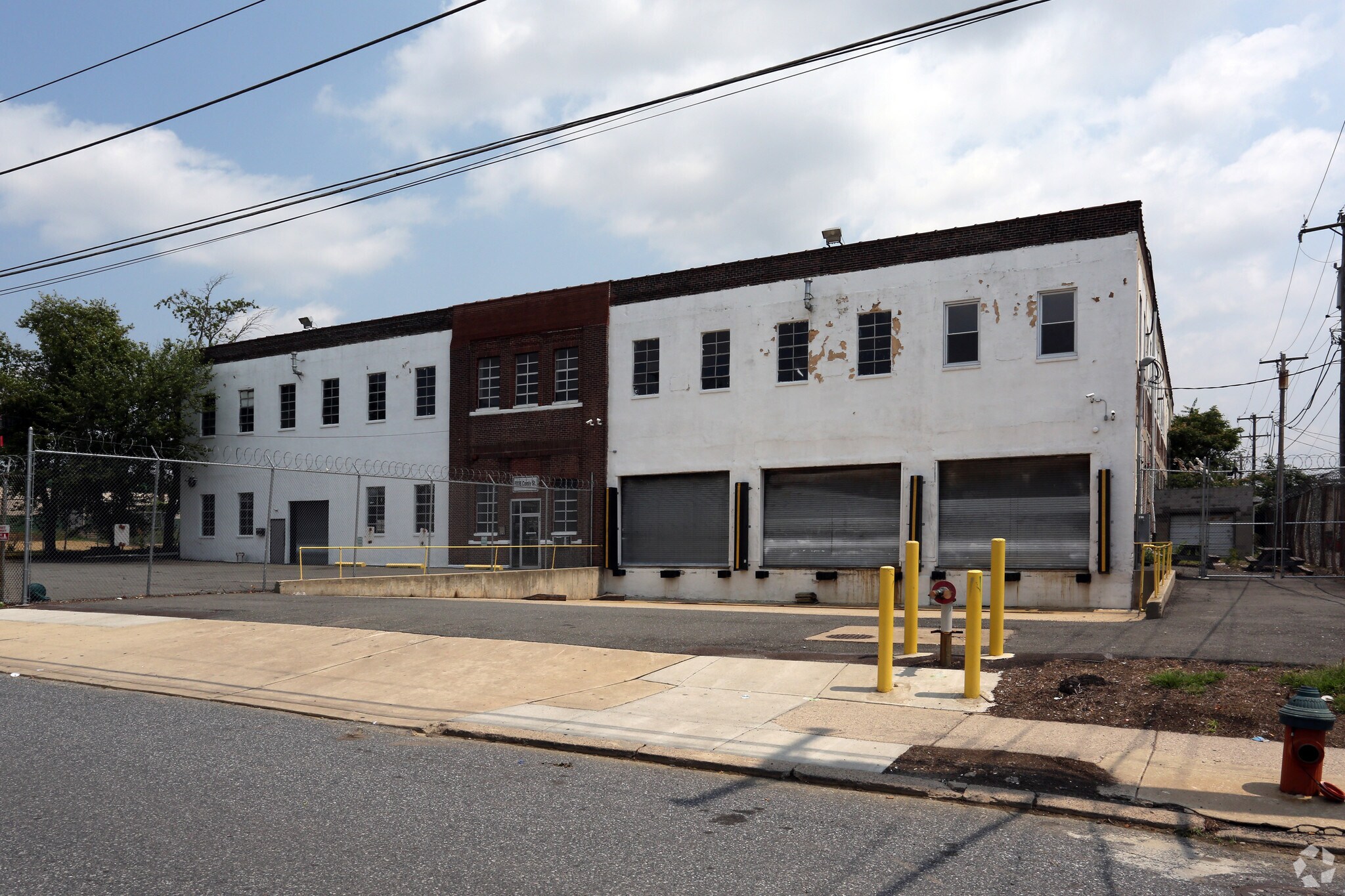 5039 Comly St, Philadelphia, PA à louer Photo de l’immeuble– Image 1 sur 18