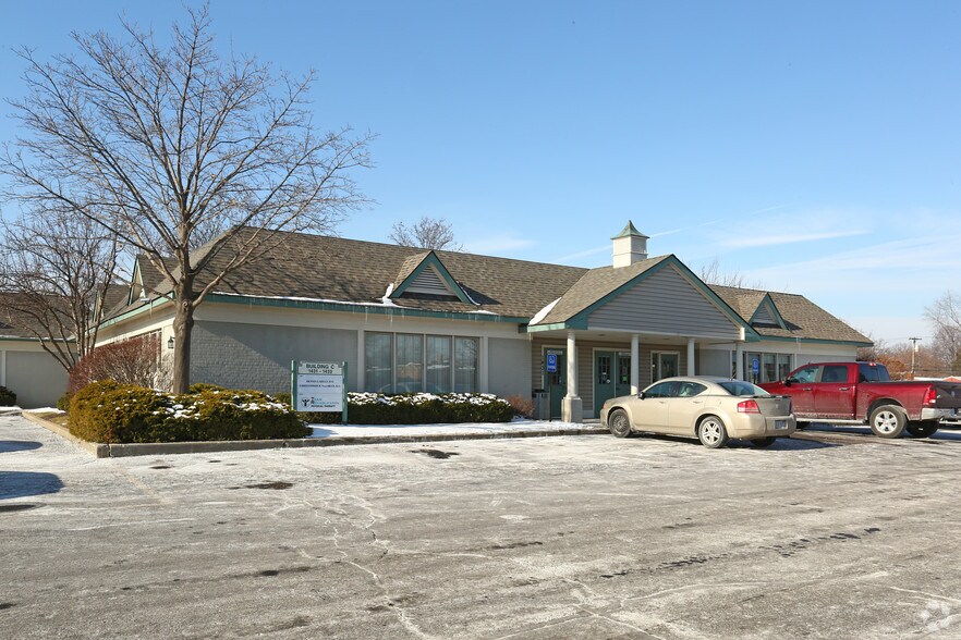 1415-1421 E 12 Mile Rd, Madison Heights, MI à louer - Photo principale – Image 2 sur 21