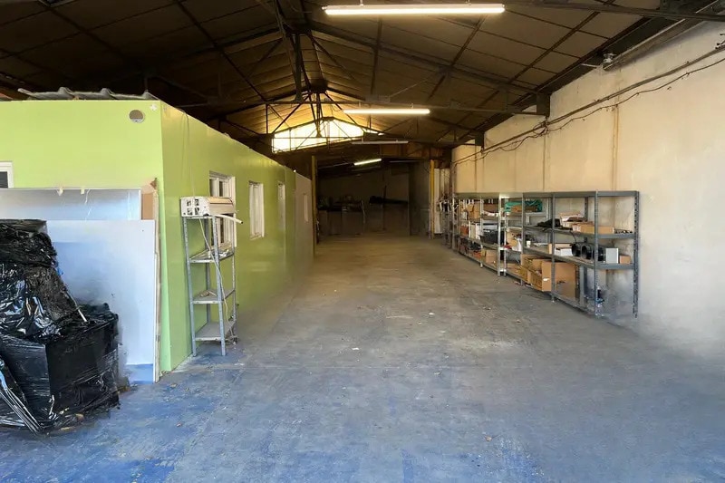 Local d'activités dans Perpignan à vendre - Photo intérieure – Image 2 sur 6