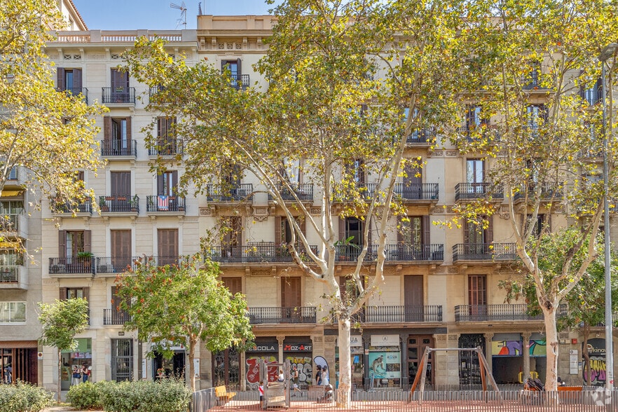 Local commercial dans Barcelone, Barcelona à louer - Photo principale – Image 1 sur 2