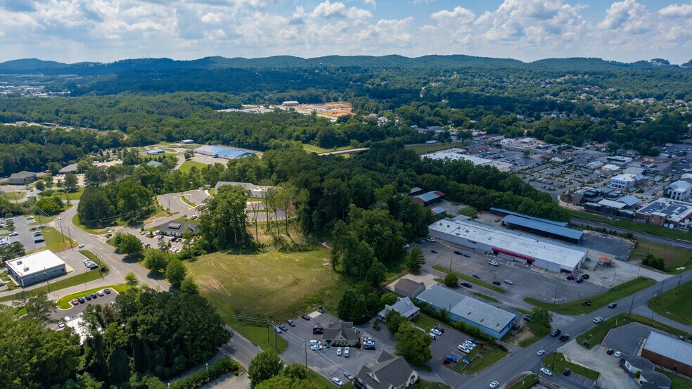 532 Simmons Dr, Trussville, AL à vendre - Photo de l’immeuble – Image 3 sur 17