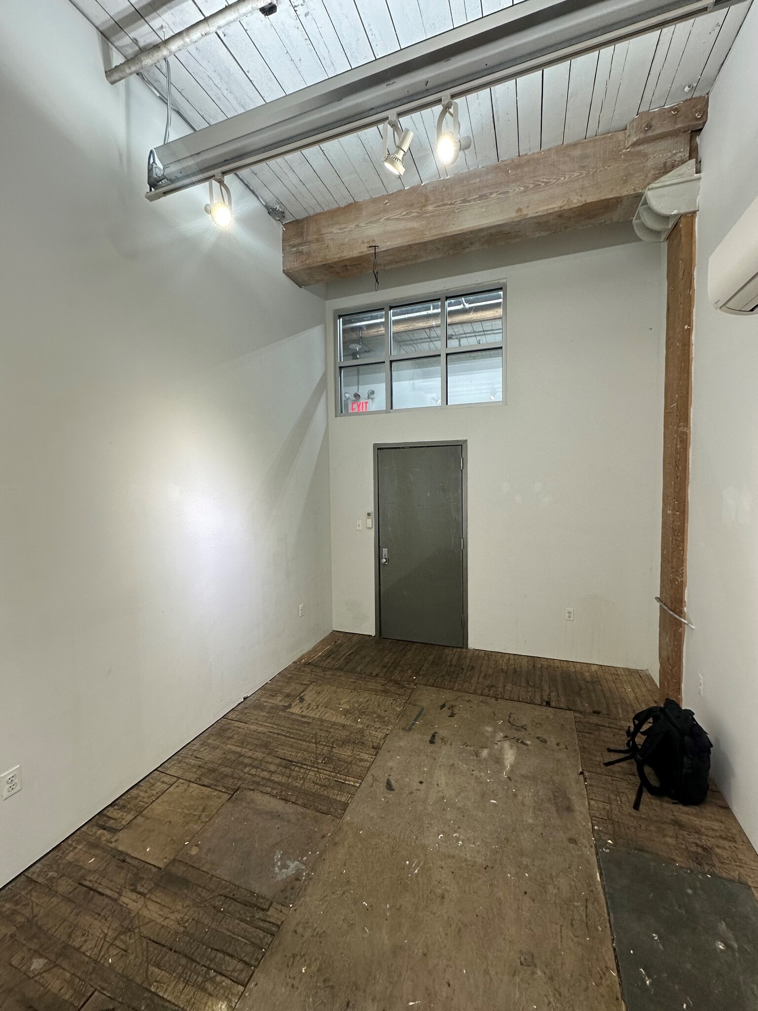 1027 Grand St, Brooklyn, NY à louer Photo intérieure– Image 1 sur 2