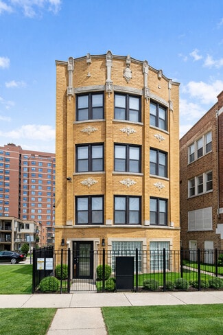 Plus de détails pour 6711 S Paxton Ave, Chicago, IL - Logement à vendre