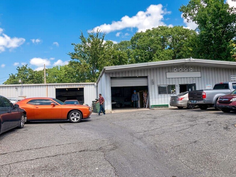 2714 Southern Ave, Memphis, TN à louer - Photo principale – Image 1 sur 9