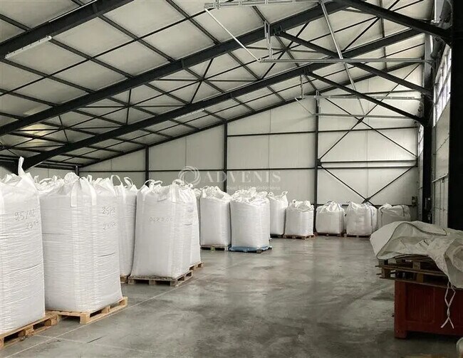 Plus de détails pour Local d'activités à louer