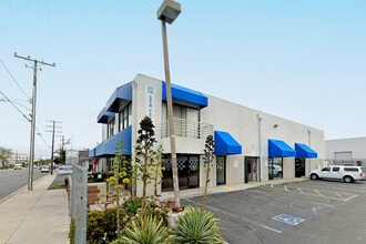 1560 Superior Ave, Costa Mesa, CA à louer Plan d’étage– Image 2 sur 2