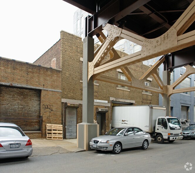 43-15 Dutch Kills St, Long Island City, NY à louer - Photo de l’immeuble – Image 2 sur 4