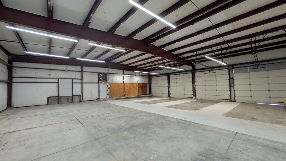 300 W Industrial St, Valley Center, KS à vendre - Photo intérieure – Image 3 sur 8