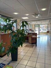Local commercial dans Monteux à louer Photo intérieure– Image 1 sur 7