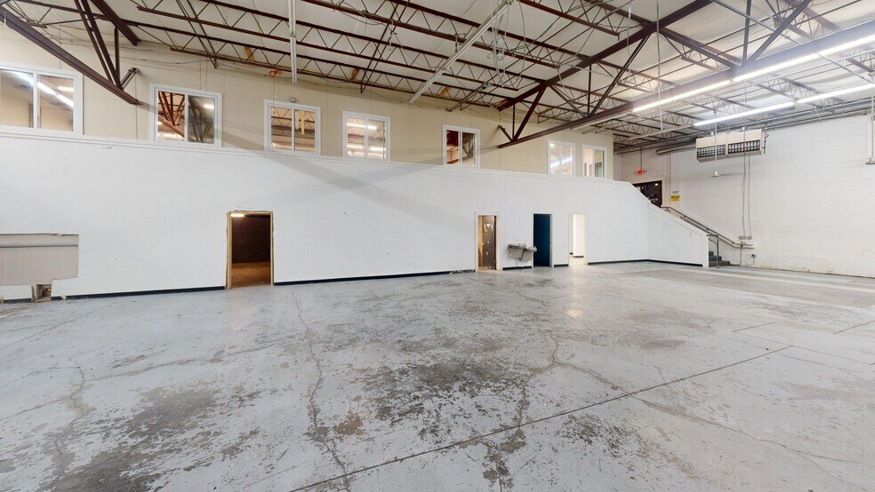 1045 Granada Ave, Nashville, TN à louer - Photo de l’immeuble – Image 3 sur 18