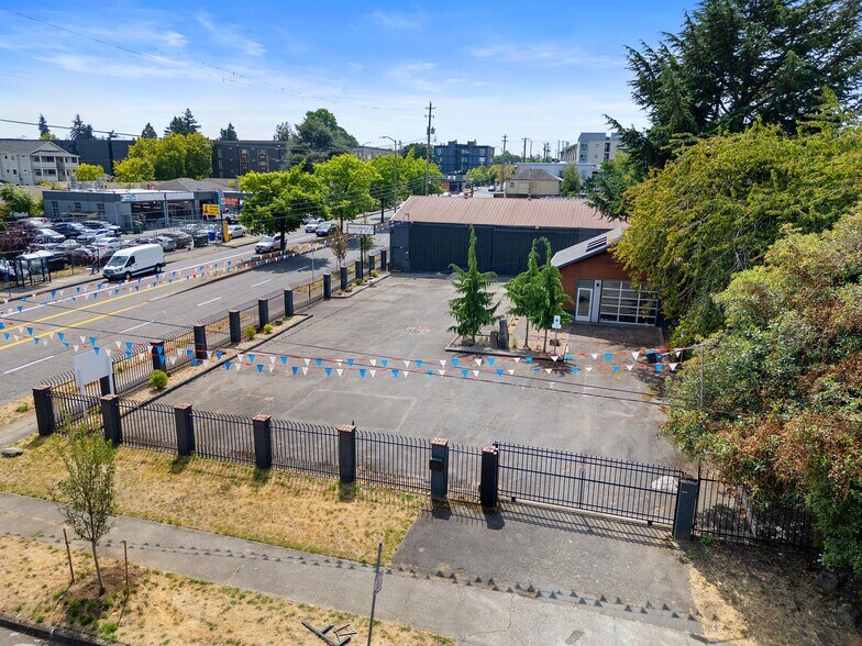 6931 NE Martin Luther King Jr Blvd, Portland, OR à louer - Photo de l’immeuble – Image 2 sur 10