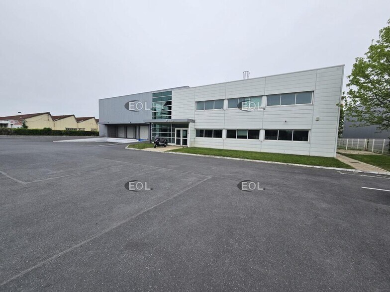 Industriel/Logistique dans Vitry-sur-Seine à louer - Photo de l’immeuble – Image 1 sur 17