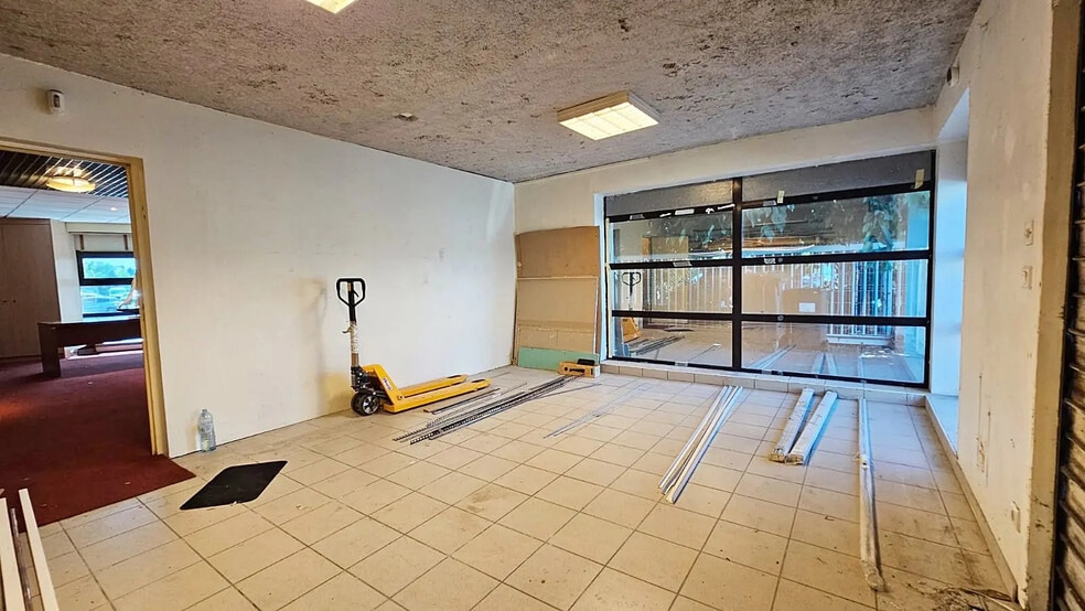 600 Rue Du Marché Rollay, Champigny-sur-Marne à louer - Photo de l’immeuble – Image 3 sur 12