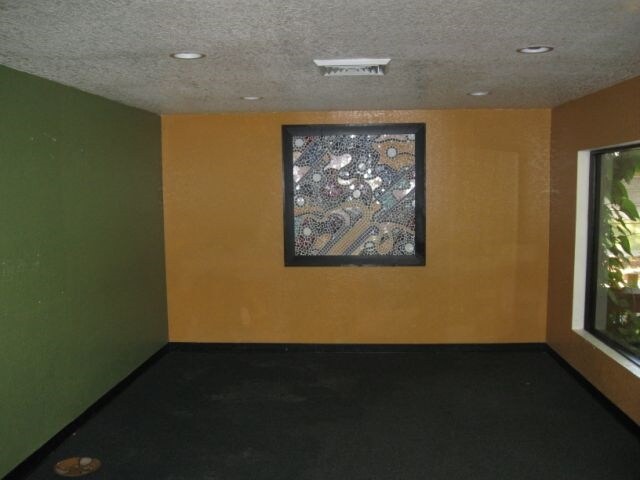 552 Clearwater Largo Rd N, Largo, FL à vendre - Photo de l’immeuble – Image 2 sur 23